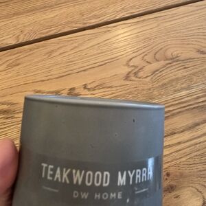DW Home Takwood Myrrh Candle
